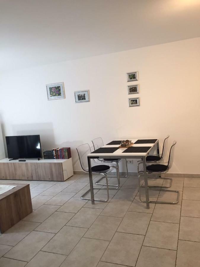 Mi&Ca702 Apartment Кьолн Екстериор снимка